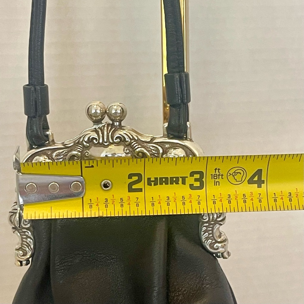 Brighton One World bag small Black Crossbody Kisslock Snap
Closure Pouch - Picture 5 of 7
